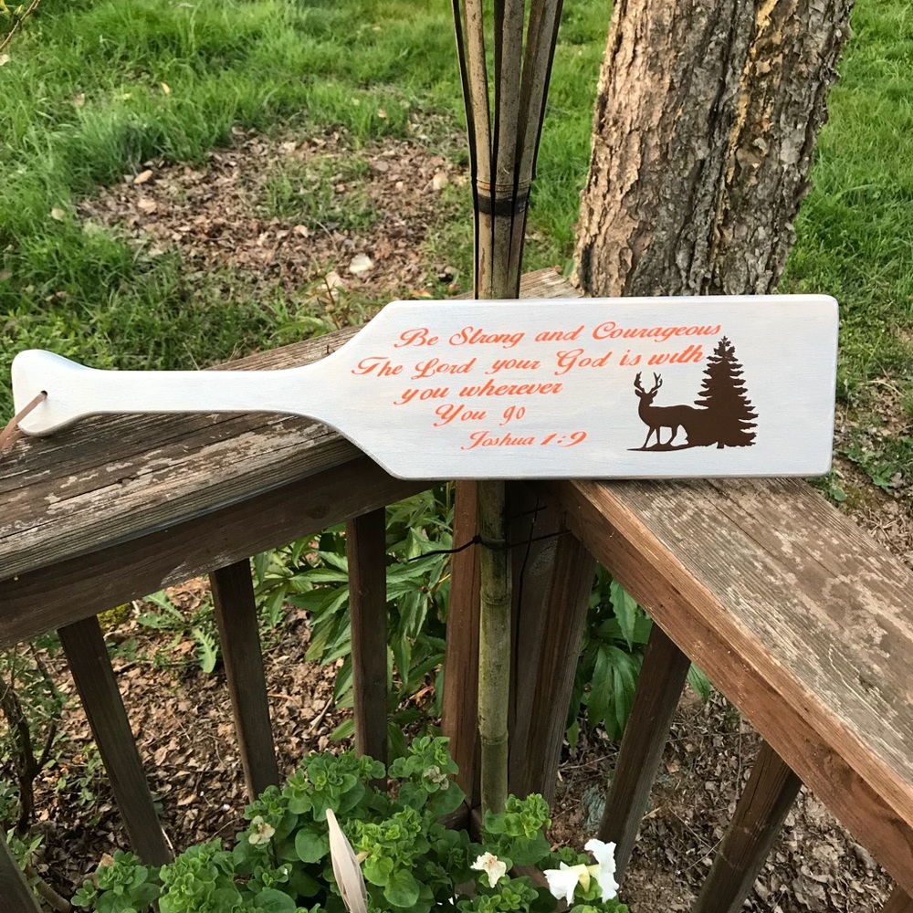 Med decorative boat paddle